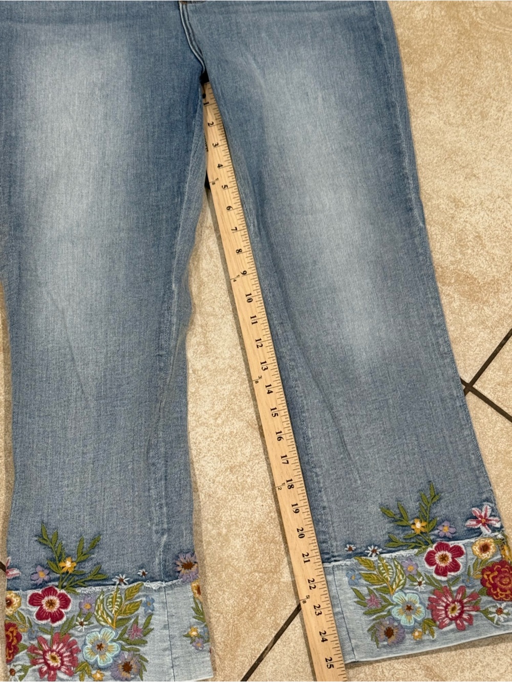 Driftwood Colette Stretch Denim Floral Embroidered Cuffed Cropped Straight Jeans - Picture 6 of 9